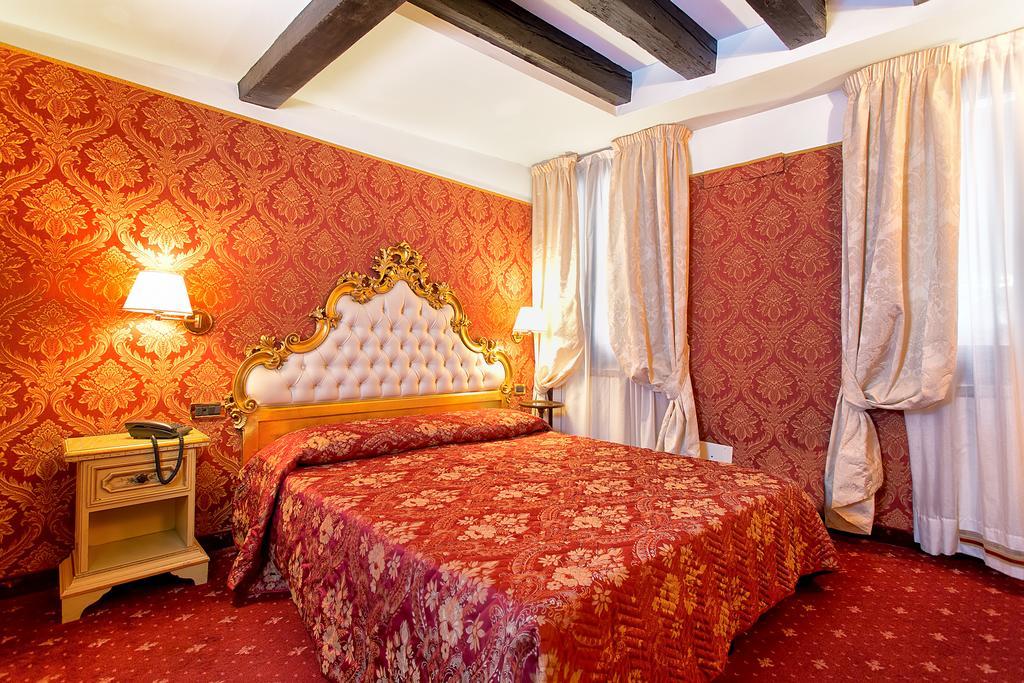 Ca' Della Loggia Bed and Breakfast Venedig Exteriör bild